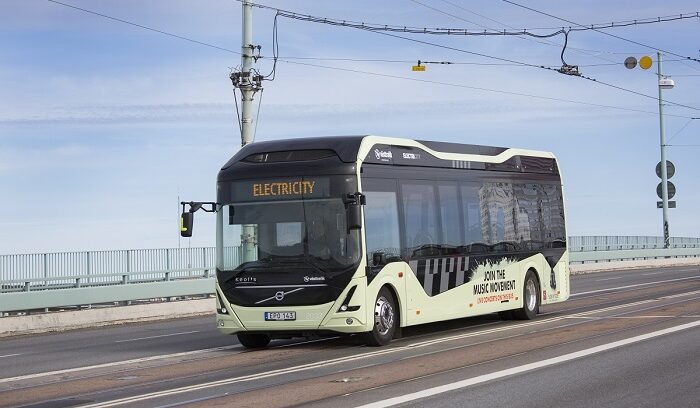 Bruksela: Nowe autobusy od 2030 r. tylko bezemisyjne