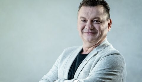 January Ciszewski inwestuje w sieć stacji ładowania elektryków