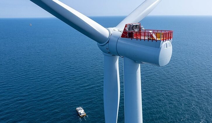 Energia z morskiej farmy wiatrowej już zasila Bretanię