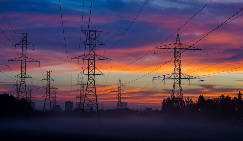 Ceny energii na rynku terminowym spadają. Na rynku spot poszły w górę