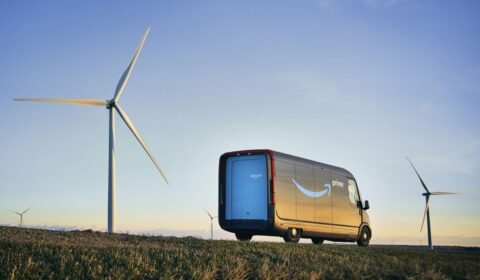 Amazon kupi energię z farm wiatrowych w Polsce