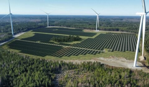 Wielkoskalowy park solarno-wiatrowy w Szwecji