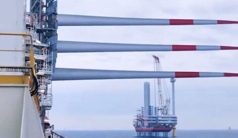Pierwsza turbina na największej niemieckiej farmie wiatrowej na morzu