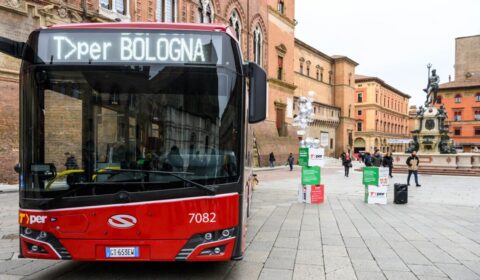 Pierwsze autobusy wodorowe z Polski trafiły do Bolonii i Ferrary