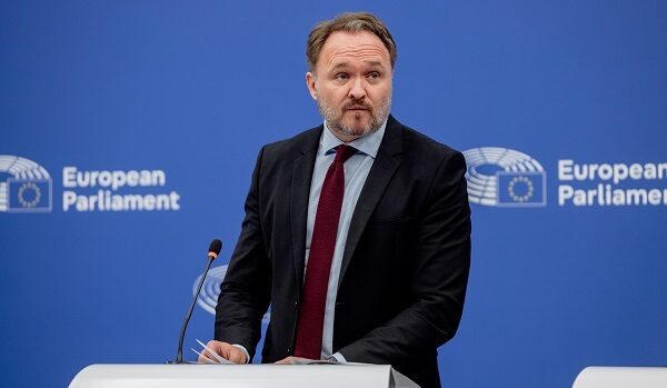 Unia Europejska chce zakończyć import rosyjskiego gazu już w 2027