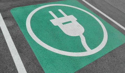 Elektryki coraz bardziej popularne. W kwietniu padł rekord