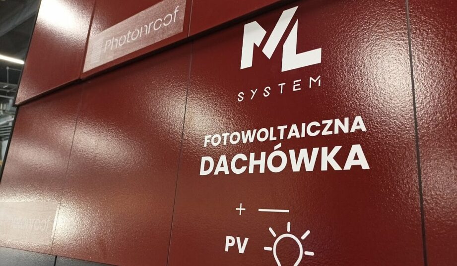 Fotowoltaiczne dachówki z Polski pojadą do Azji
