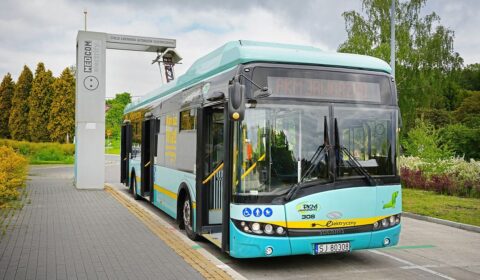 Dziesięć lat e-busów w Polsce. PKM Jaworzno zamawia kolejne Solarisy