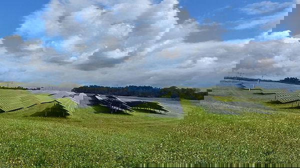 Farma fotowoltaiczna wykonana na konstrukcjach fotowoltaicznych Enzeit Technik