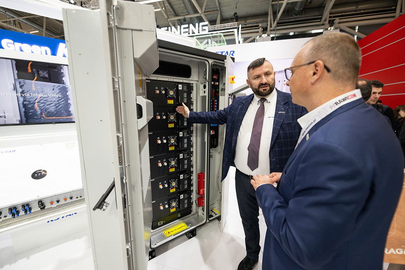 Prezentacja rozwiązań energetycznych i magazynów energii KSTAR na targach Intersolar 2025