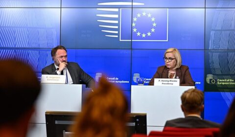 Komisja Europejska wyznaczyła datę końca importu gazu i ropy z Rosji