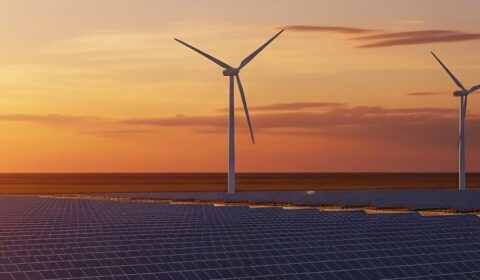 Jaki był koszt wytworzenia energii z fotowoltaiki i wiatru w 2024?