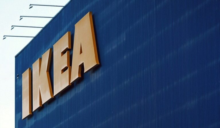 Fotowoltaika balkonowa w ofercie sieci Ikea. W jakiej cenie?