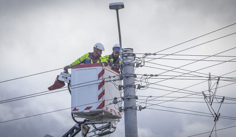 Operatorzy w Polsce wydają miliardy na sieci. Przyłączono już ponad 1,5 mln mikroinstalacji