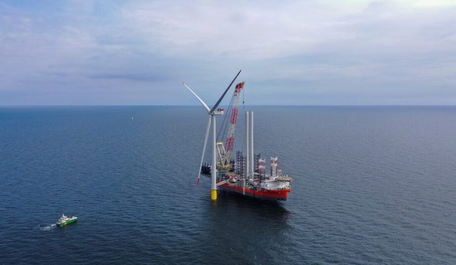 Jest pierwszy polski wiatrak na morzu. To największa turbina w Europie