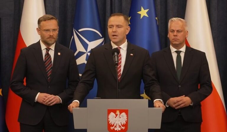 Prezydent zawetował ustawę wiatrakową. Poprze mrożenie cen energii i biogaz
