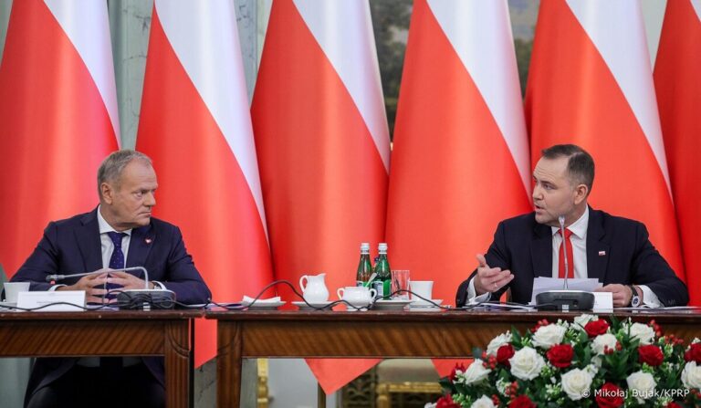 Premier ma pomysł na weto prezydenta. Chce regulować kwestie OZE rozporządzeniami