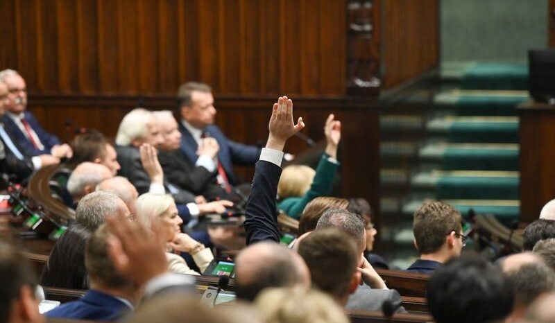 Sejm przyjął poprawki do ustawy wiatrakowej. Ustawa trafi do prezydenta