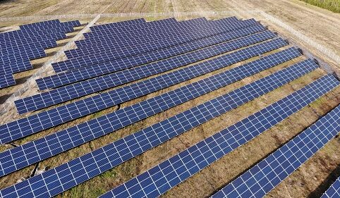 Sunly z pożyczką na budowę farm fotowoltaicznych
