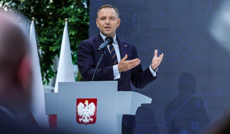 Prezydent zaproponuje przepisy ułatwiające rozwój OZE