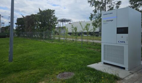 Przemysłowe magazyny energii bez kosztów na start – nowa oferta dla firm B2B od Flex Storage