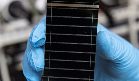 Nowy rekord nietypowego ogniwa fotowoltaicznego szansą dla perowskitów