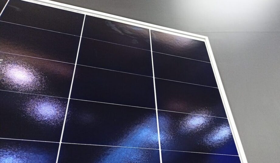 Francja zredukowała VAT na panele dla prosumentów. Ale jest warunek