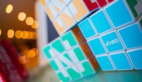 Największy producent modułów PV w kwartał stracił ponad 100 mln dolarów