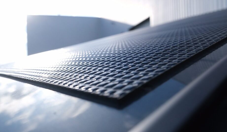 Niemcy rozpoczęli produkcję modułów fotowoltaicznych VIPV