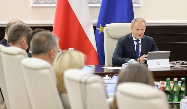 Zmiany w bonie ciepłowniczym i pomocy dla przedsiębiorców. Rząd przyjął nowe przepisy