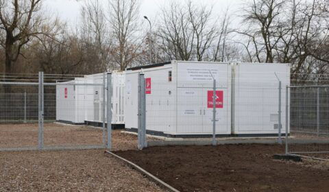 Cztery magazyny BESS Taurona na ostatniej prostej przed uruchomieniem