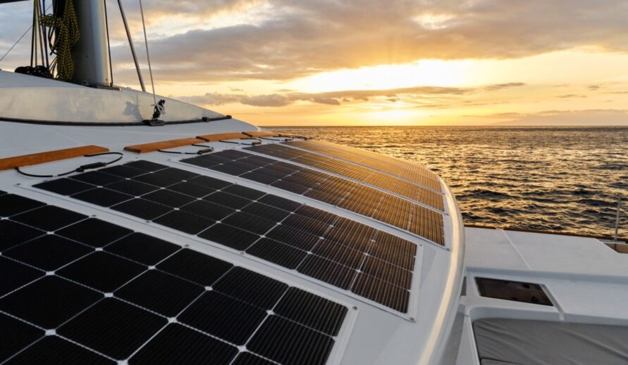 Lekkie i elastyczne moduły fotowoltaiczne. Nowość z Włoch