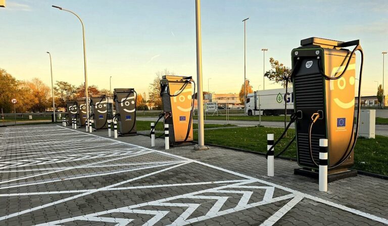 Greenway uruchomił stacje ładowania o mocach do 400 kW
