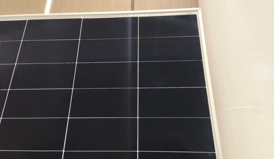 Ceny fotowoltaiki w 2026 p&oacute;jdą w g&oacute;rę. Z rynku może wypaść połowa producent&oacute;w paneli