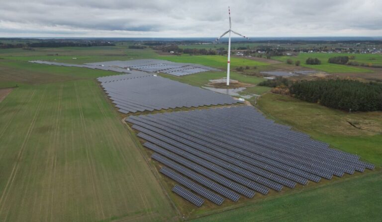 Fundusz ARP kupił udziały w farmach fotowoltaicznych
