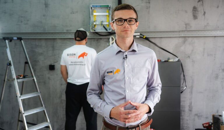 Zmiany wymog&oacute;w dla magazyn&oacute;w energii: regulujemy przyszłość tak, jakby była przeszłością