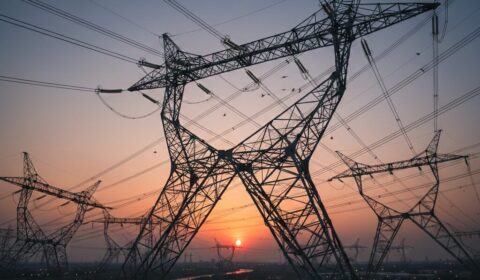 Sieci pod presją. AI zwiększy zapotrzebowanie na energię o jedną czwartą