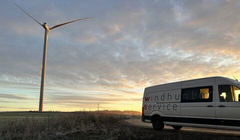 Predykcja usterek w turbinach wiatrowych: integracja CMS, SCADA i raport&oacute;w technik&oacute;w