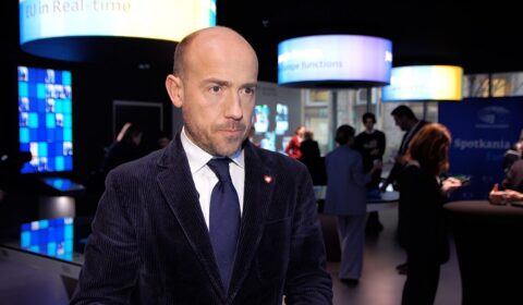 Tańsza energia z OZE szansą dla konkurencyjności firm