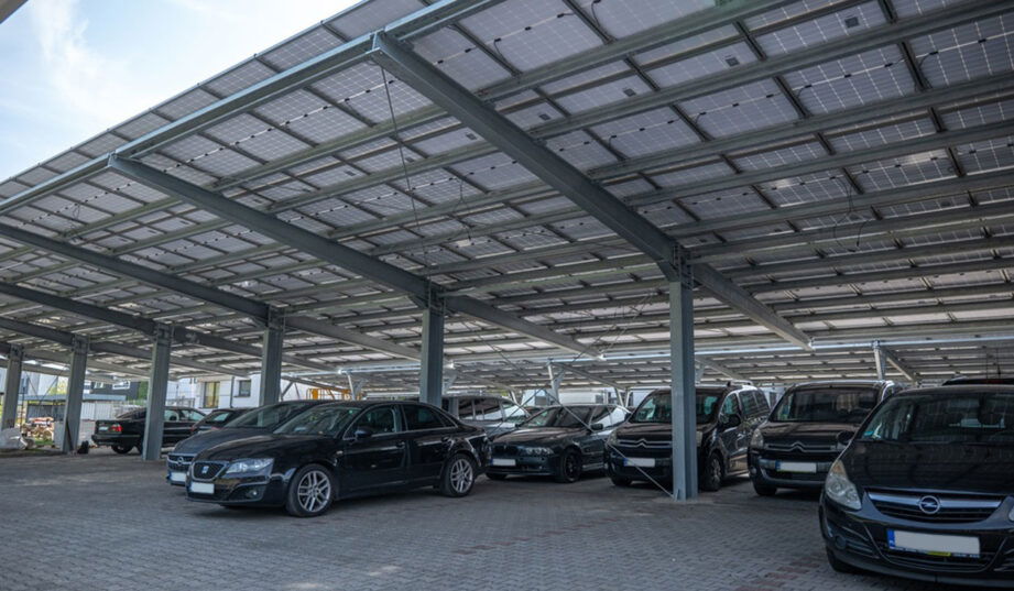Carporty fotowoltaiczne Tiga-Cynk: ochrona i energia w jednym