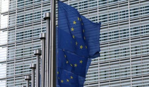 Dotacje tylko dla europejskich elektryk&oacute;w? UE pracuje nad zmianami w prawie