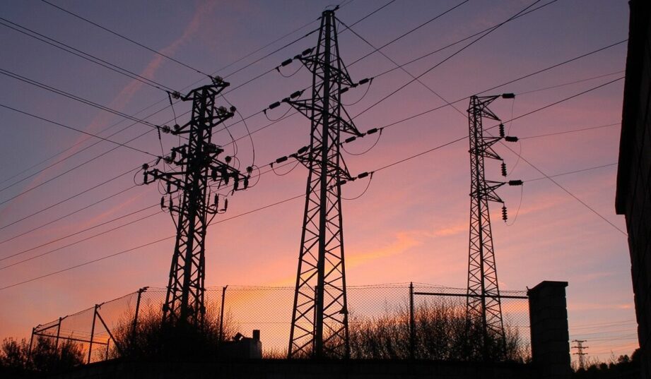 Sieci pod presją. AI zwiększy zapotrzebowanie na energię o jedną czwartą