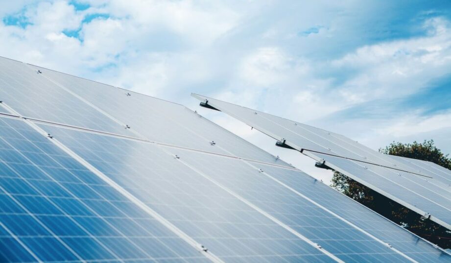 Onde rozpoczyna budowę dw&oacute;ch farm PV o łącznej mocy 120 MW