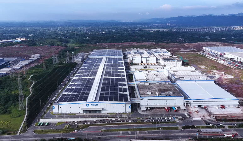 Chińczycy zainwestują 400 mln euro w europejską megafabrykę baterii