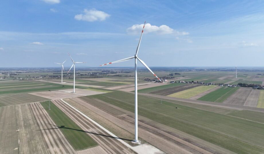 Tauron uruchomił farmę wiatrową i szykuje farmy PV oraz magazyny energii