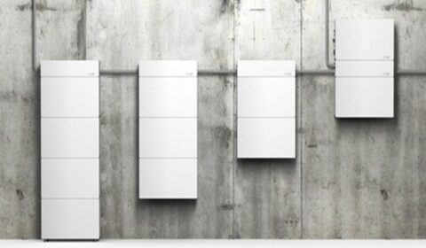 Czołowy producent falownik&oacute;w nadal na minusie