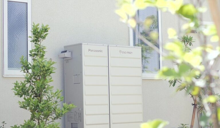 Panasonic integruje ogniwa paliwowe z fotowoltaiką w jednym systemie