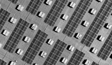 Czy nowe budynki będą musiały mieć fotowoltaikę? Ministerstwo wyjaśnia zasady EPBD