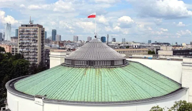 UC84: Sejm przyjął sporną nowelizację Prawa energetycznego