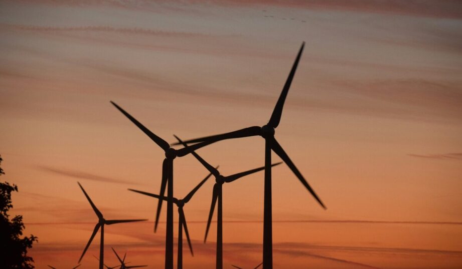 Drugie życie europejskich wiatrak&oacute;w. Polska szykuje własne regulacje dotyczące repoweringu